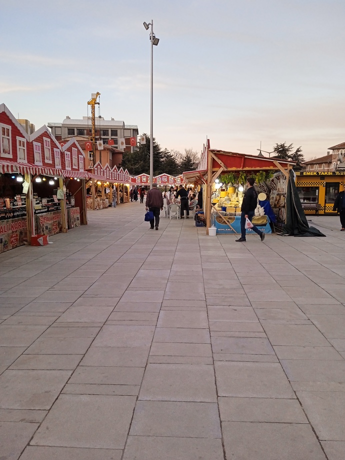 İftar'a doğru yapılan son hazırlıklar... 