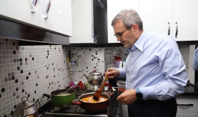 Öğrenci sucuk yiyebilir mi?