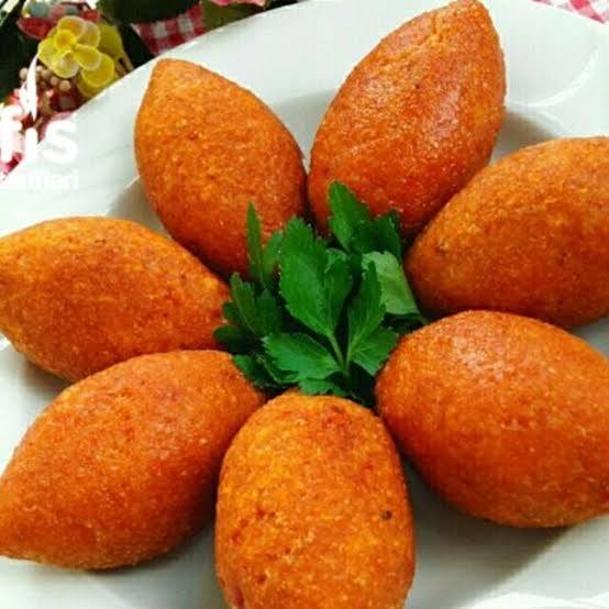 Sizden onlara beleş köfte çıkmayacağını anlayınca sizi çıkarcı ilan eden insanlara karşı kendinizi sorumlu hissediyor musunuz?
