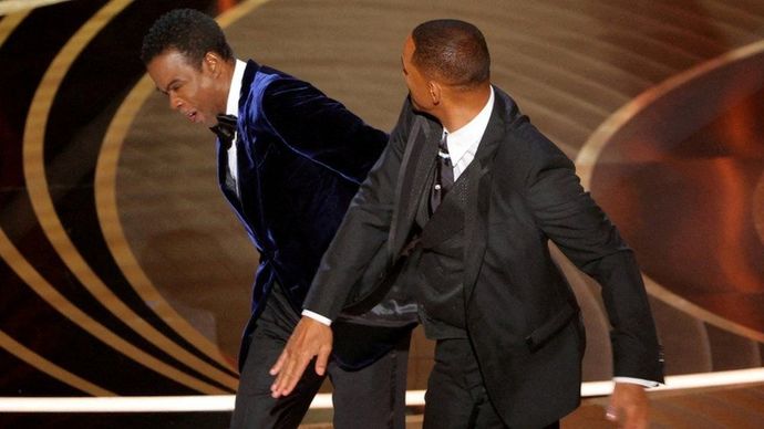Will Smith 10 yıl boyunca Oscar galalarından men edildi. Bu cezayı nasıl yorumlarsın?
