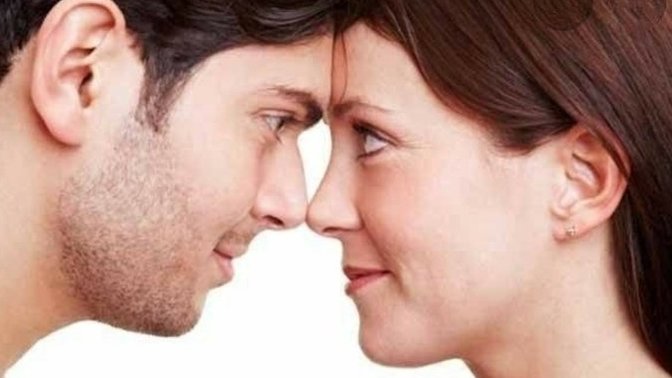 Biriyle konuşurken göz kontağı kurabiliyor musunuz?