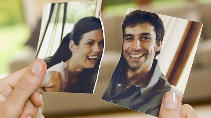 Sevgilinizin eski sevgilisi onu rahatsız ederse ne yaparsınız?