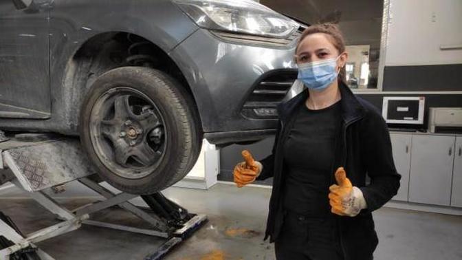 Arabanız yolda arıza yapsa, başınızın çaresine bakacak kadar bilgi sahibi misiniz?