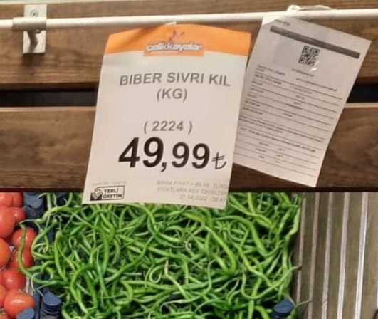 Markette kıl (sivri) biber fiyatı 50,00 TL.