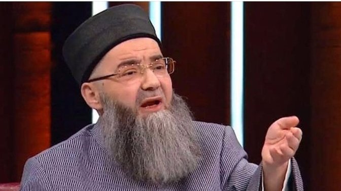 Cübbeli Ahmet Hoca "Namaz kılmayanın orucu kabul olmaz" dedi. Ne düşünüyorsunuz sizce haklı mı?