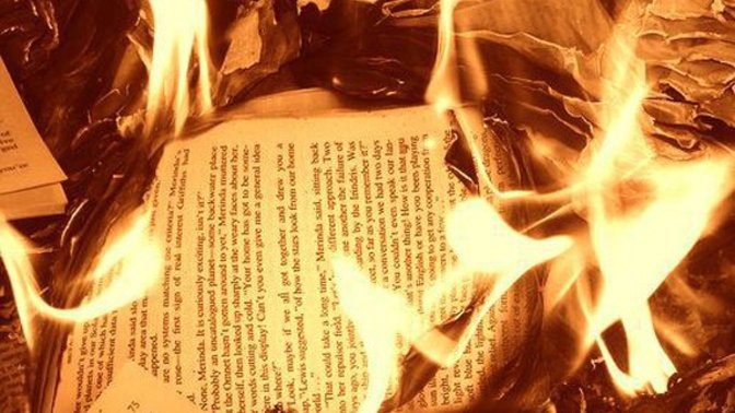 Ayrıldığında tüm resimleri, tüm mesajları, tüm hatıraları siler misin?