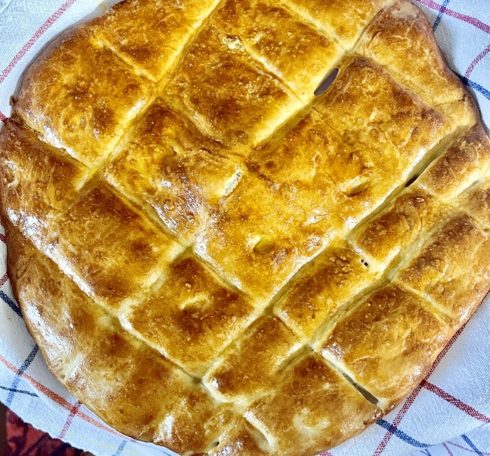 Bugün pidemizi evde yaptık. Pastane pidesi mi, fırın pidesi mi?