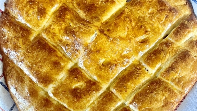 Bugün pidemizi evde yaptık. Pastane pidesi mi, fırın pidesi mi?