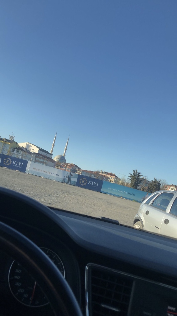 Bu arabanın markası nee?