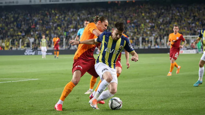 Fenerbahçe 2 - 0 Galatasaray ⚽ Derbiyi kazanan taraf sarı-lacivertliler oldu! Maçı nasıl buldunuz?