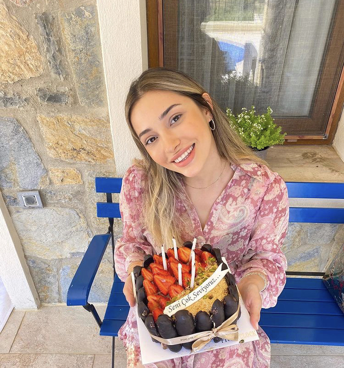 İnstagram ve YouTube psikoloğu Tuba Dadaşoğlunu beğeniyor musunuz?