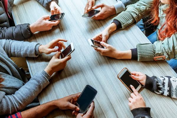 İnternet saçma bir toplum mu yarattı?