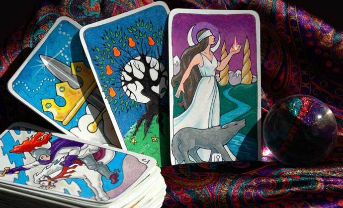 Tarot Falınıza Bakmamı İster misiniz?