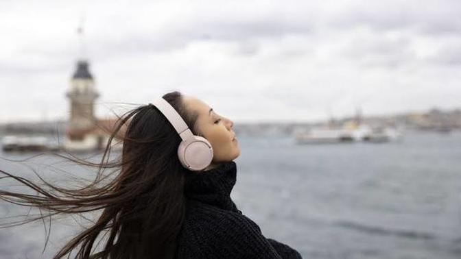 Dinlemem deyip sonrasında kendinizi dinlerken bulduğunuz müzik türü hangisi?