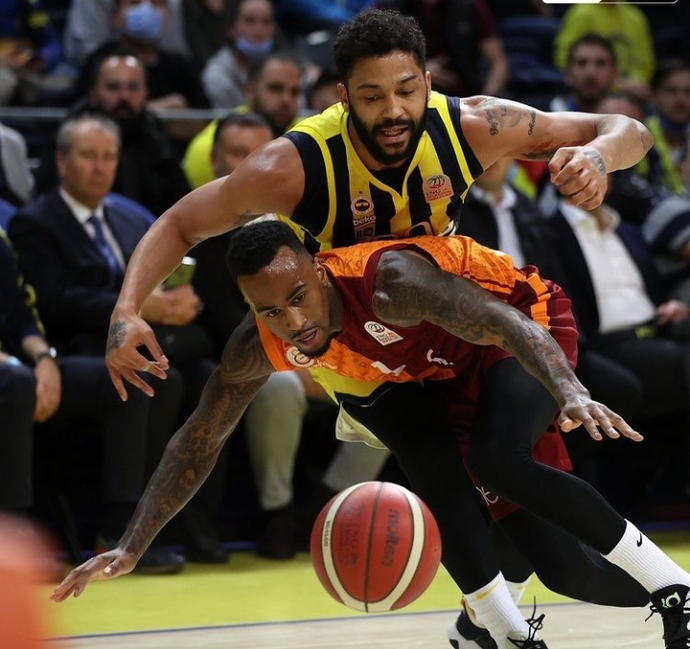 🏀Derbide kazanan Galatasaray Nef oldu! Ne düşünüyorsunuz?
