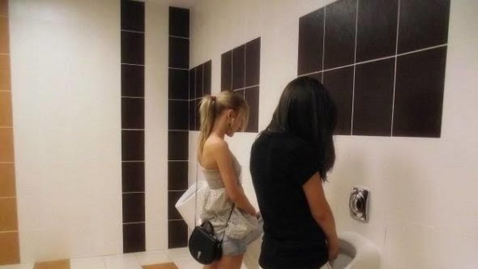 Kızlar, hiç ayakta işemeyi merak ettiniz mi?