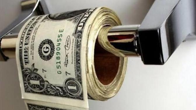 Erkekler tuvalet kağıdı bitince niye yerine yenisini koymuyor?