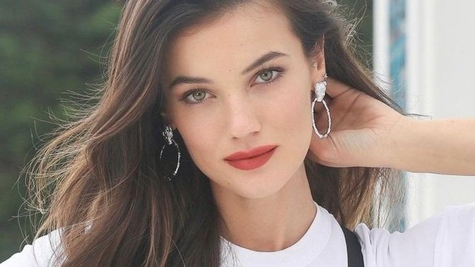 Sizce Pınar Deniz güzel mi?