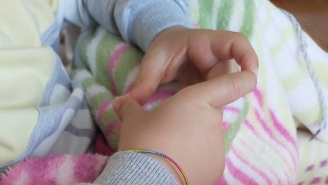 Evdeyken sürekli peşinizden dolaşan biri var mı?