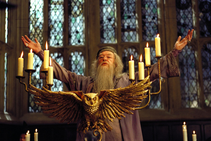 Hangi büyücü ile maceraya atılmak isterdin? Gandalf mı, Dumbledore mu?