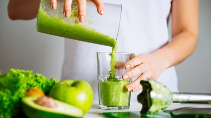 Detoks suyu ödem atmaya yarar mı? Hangi tarifler ödeme iyi gelir?