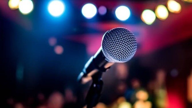 Karaoke yapmanız gerekse hangi şarkıyı seçerdiniz?