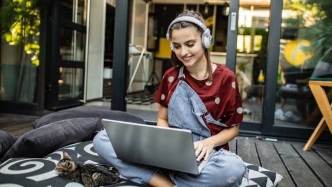Telefon, tablet ve laptop üçlüsünden en çok hangisini kullanıyorsun?