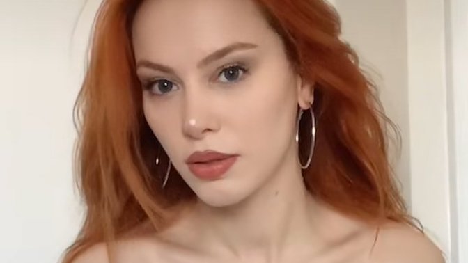 Bu tık tokçu kızlar güzel mi sizce?