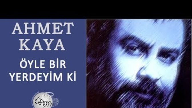 Hayat çok garip değil mi sen ağlarken o gülüyor?
