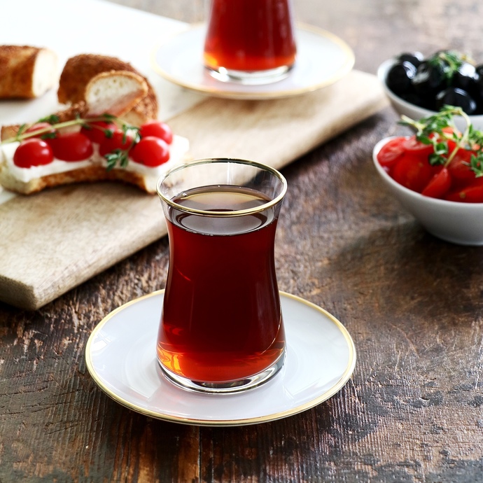 Çay içtiğiniz bardakta ve kahve içtiğiniz fincanda özel bir tercihiniz var mı?