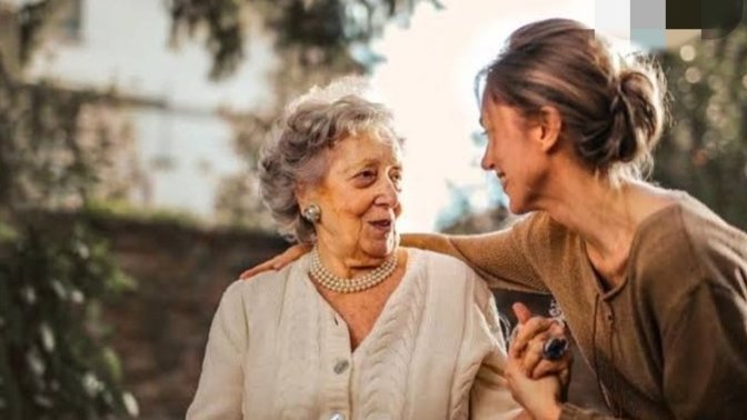 Aile bireylerinizden hayatta olan en yaşlı üyesi kim ?