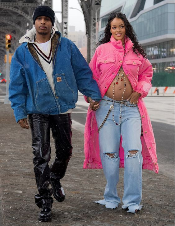 Rihanna aldatıldı