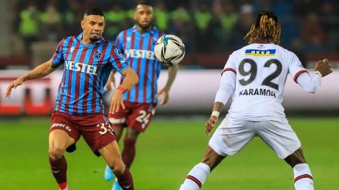 Trabzonspor 1 - 1 Fatih Karagümrük: Liderin galibiyet hasreti 4 maça çıktı! Maçı nasıl buldunuz?