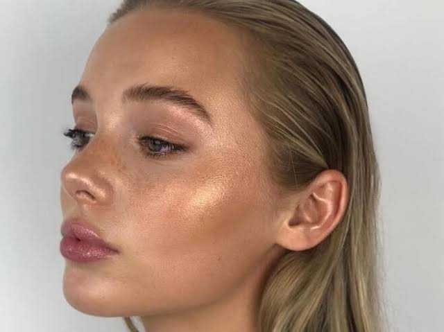 Highlighter rı sadece tek sürsem komik dururmu?