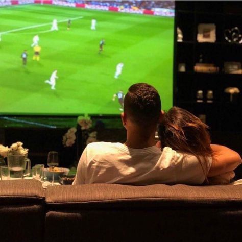 Fanatik bir sevgili, futbola olan ilginizi artırır mı?