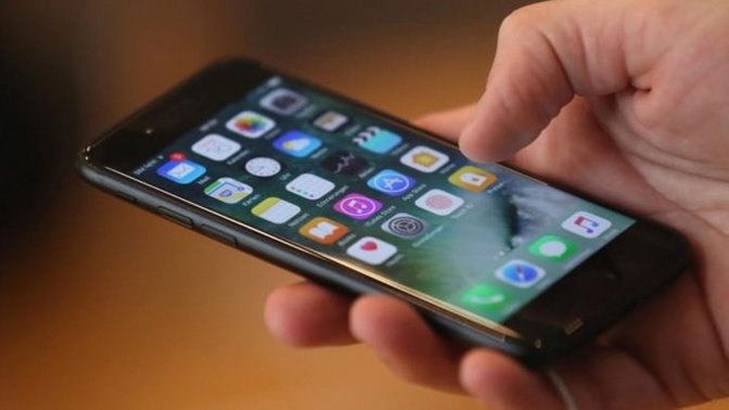 Bir telefon alırken neye önem verirsiniz? Kamera, bataryası, ekranı mı önceliğiniz?