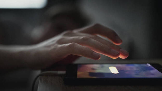 Telefonun alarmı ile aranız nasıl?