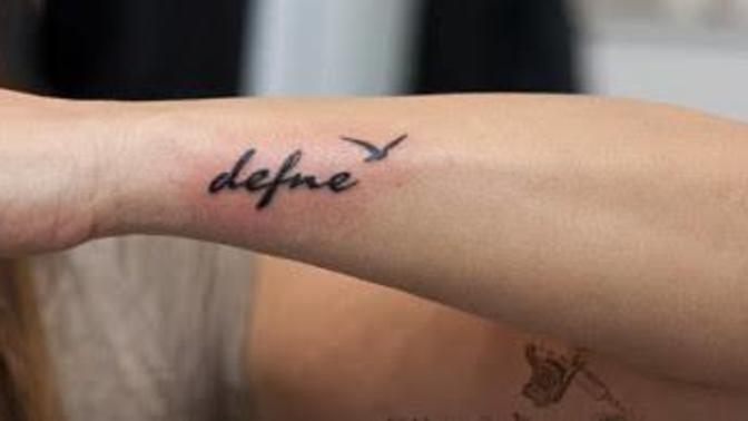 Sevgilinin adını dövme yaptırmak saçma değil mi?