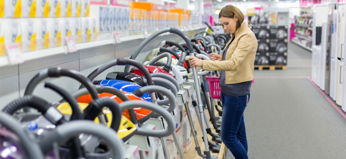 Hüüüp diyip içine çeken çok güçlü elektrik süpürgesi tavsiye edebilen var mı?