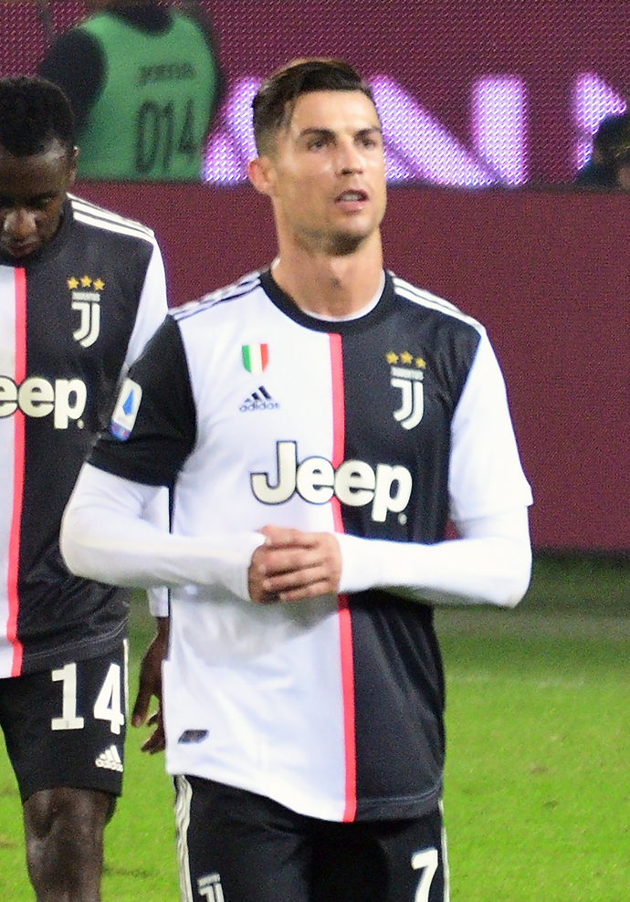 Ronaldo Türkiyeye gelirse, en çok hangi kulübe yakışır?