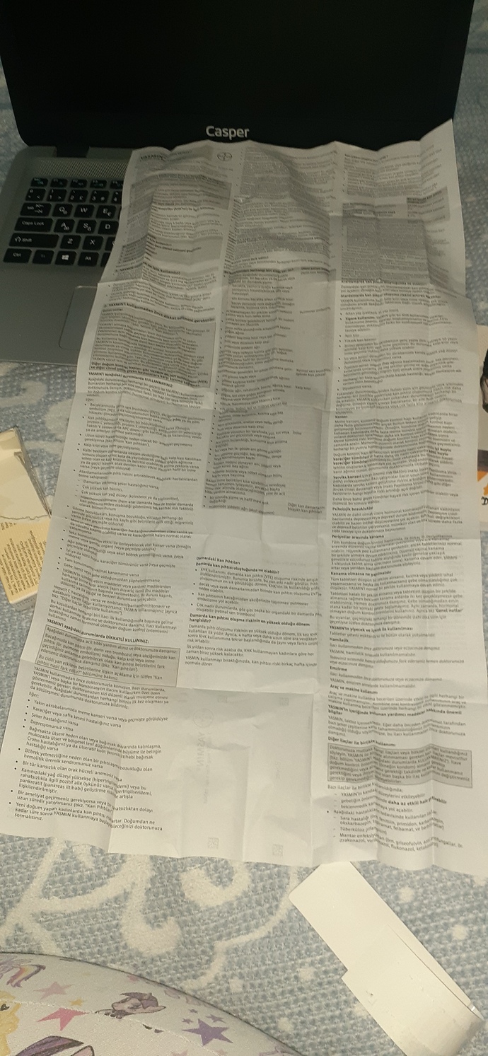 Doğum kontrol hapı prospektüsü. Okumayı mı tercih edersiniz? İçmemeyi mi? Ne yazıyor olabilir bu kadar🤨?