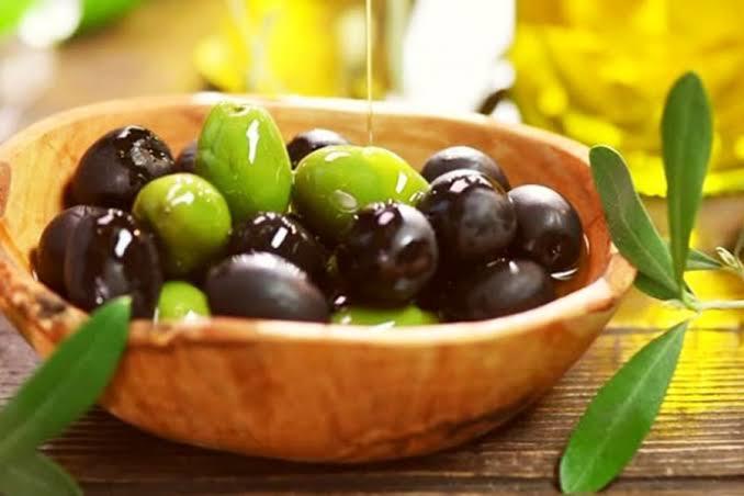 En lezzetli zeytin hangisi yeşil mi, siyah mı?