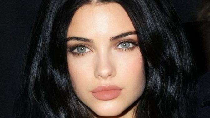 Yüz güzelliği anne ve babamızdan aldığımız genlere bağlı mı sizce?
