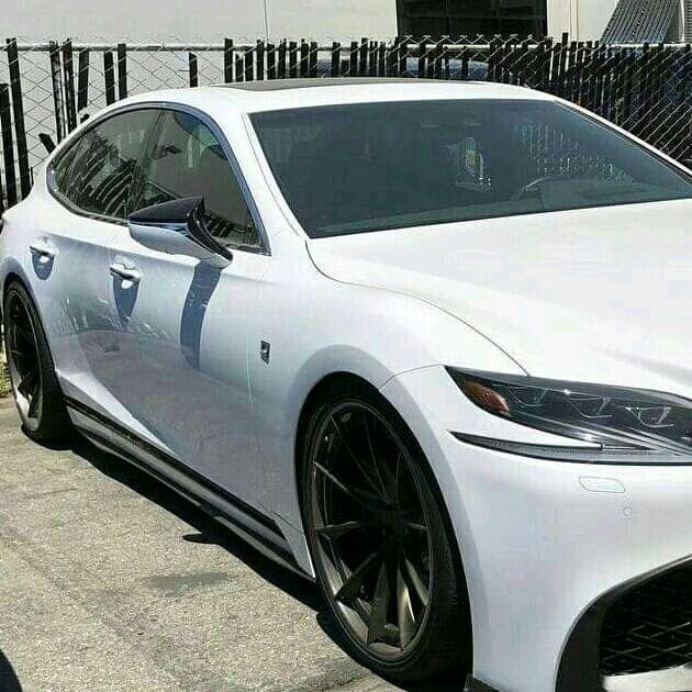 S Class Mercedes mi yoksa 0-100 performansı ile öne çıkan Audi mi?