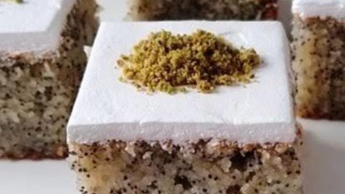 Haşhaşlı revani tatlısı sever misiniz?