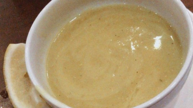 Mercimek çorbasını limon sıkarak mı içersiniz, sade mi?