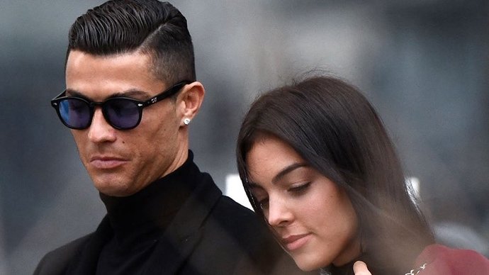 Cristiano Ronaldo yeni doğan oğlunu kaybettiğini duyurdu. Siz hiç evlat acısı yaşadınız mı?