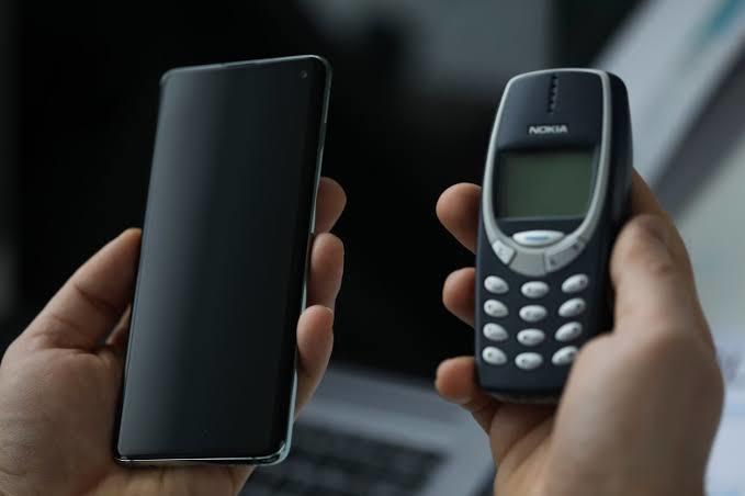 İlk cep telefonunuza kaç yaşınızda sahip oldunuz?