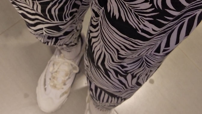 Bu pantolon pijama gibi mi?