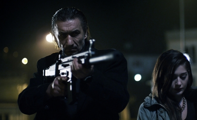 Bana göre en iyi yerli tetikçi filmlerinden biri olan Panzehir filminden bir sahne...